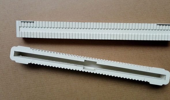 white-plastic-8-10-centre-fin-box-longboard-surf-fin-box-us-fin-box.jpg
